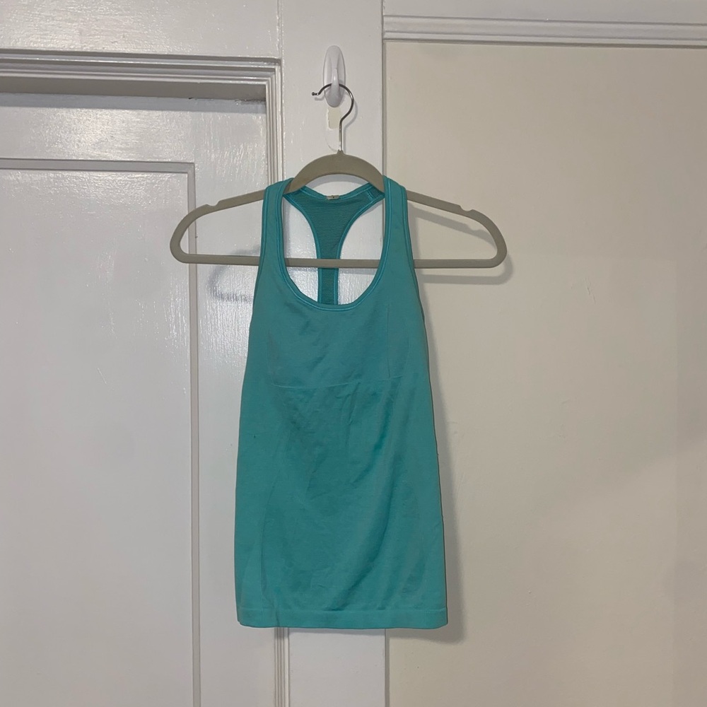 Lululemon Size 4 Racerback Blue Tank Top Built In Bra - Picture 3 of 8